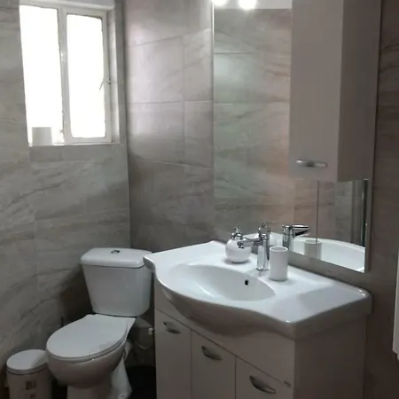 Brand New, One Bedroom Near Acropolis *